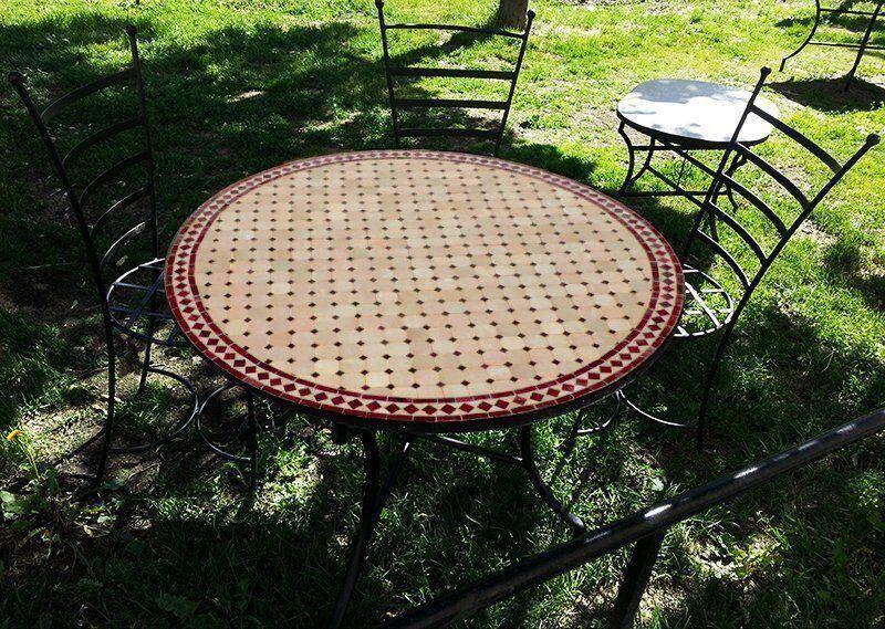 mosaikbord rund röd & beige