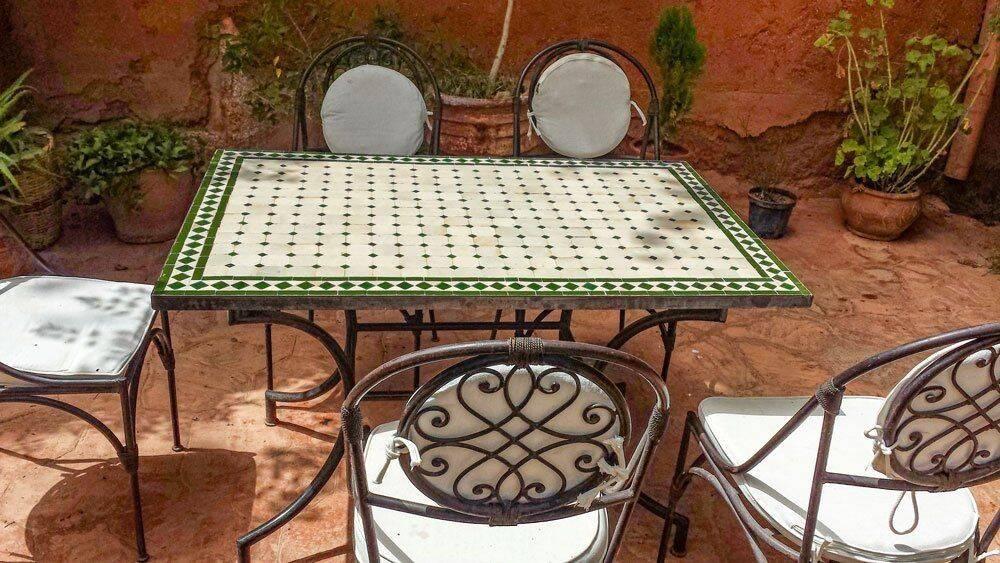 mosaikbord beige grön