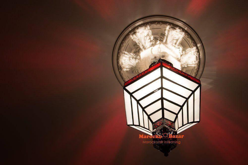 Marockansk lampa Trombia röd.jpg